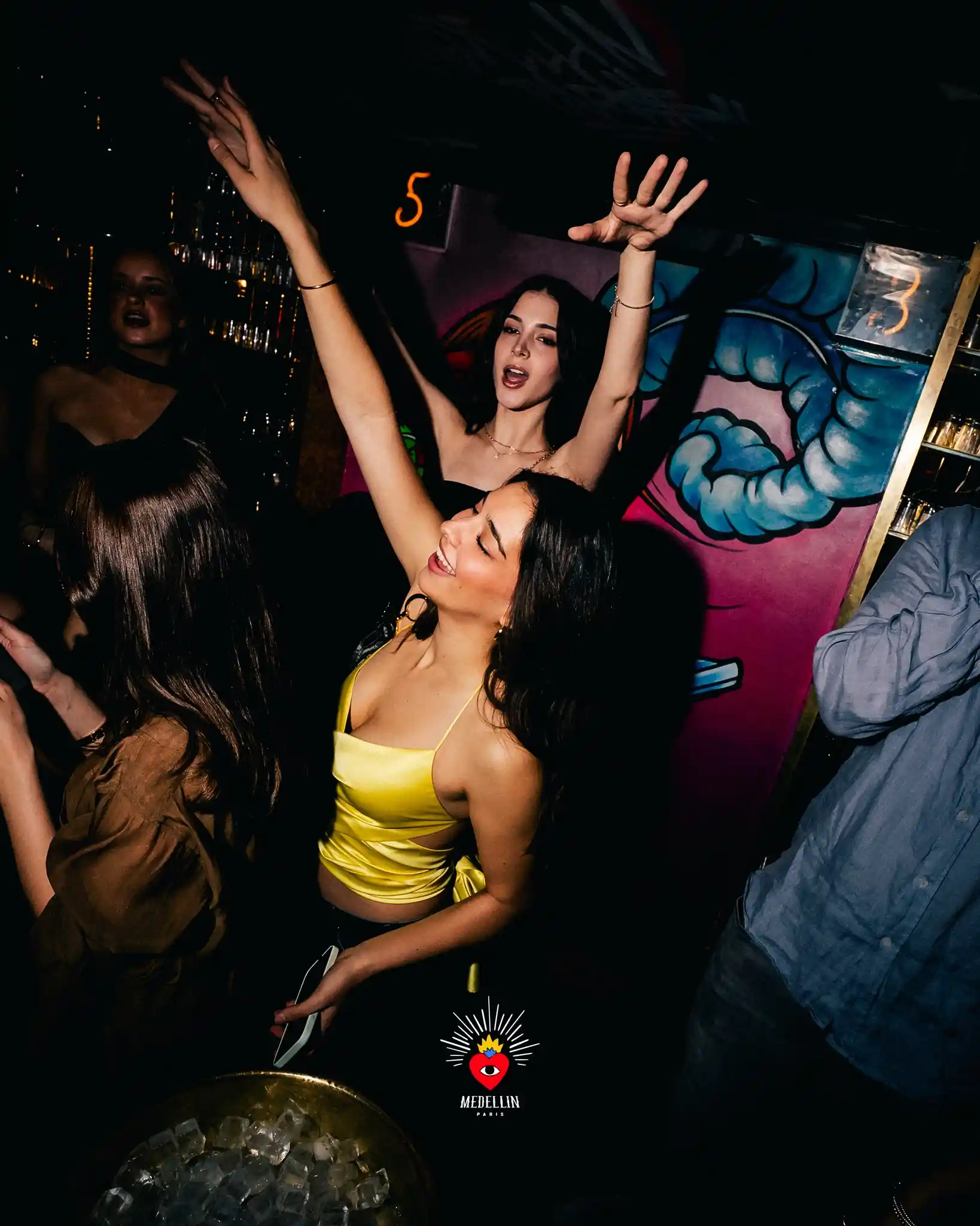 Medellin Paris discothèque club bar Medellin Paris discothèque club bar