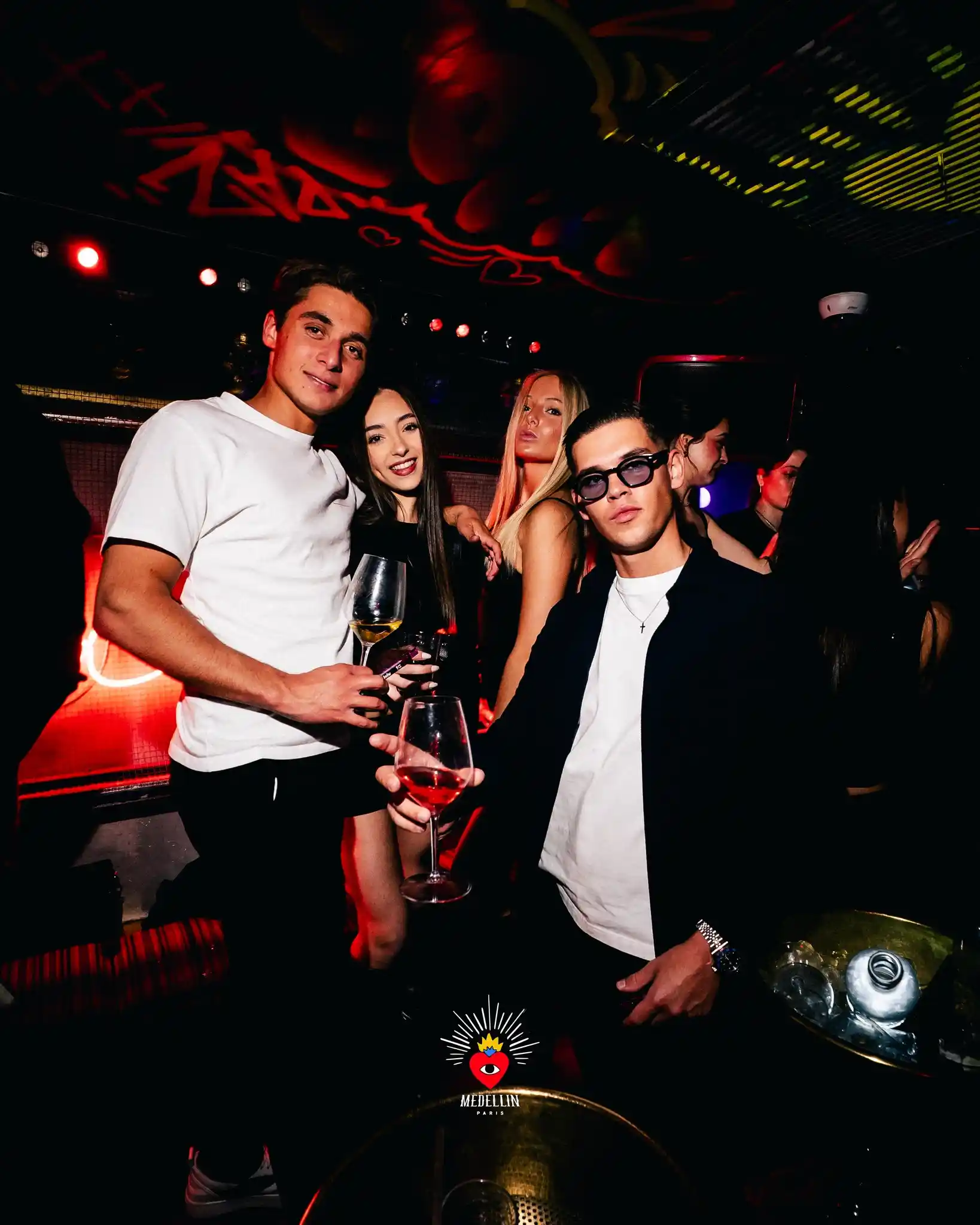 Medellin Paris discothèque club bar Medellin Paris discothèque club bar